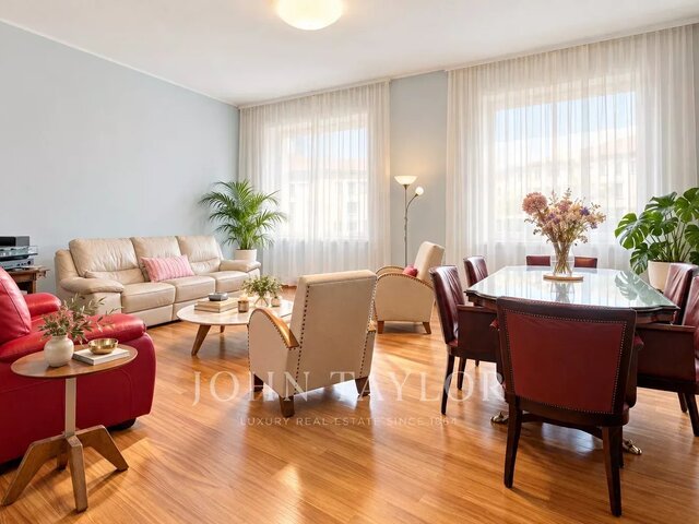 Milano — property photo 1 of 9